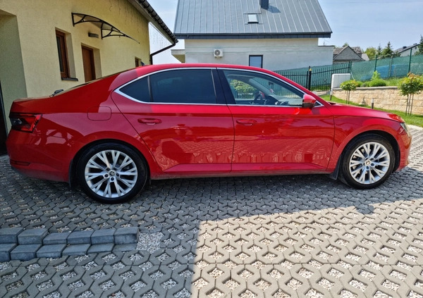 Skoda Superb cena 168000 przebieg: 20500, rok produkcji 2023 z Kraków małe 67
